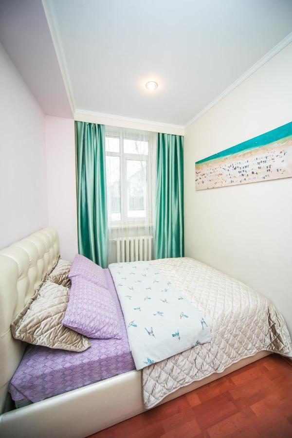 Apartment Ploshchad Pobedy 3 Komnaty Минск Екстериор снимка