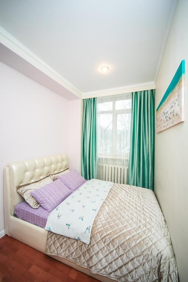 Apartment Ploshchad Pobedy 3 Komnaty Минск Екстериор снимка