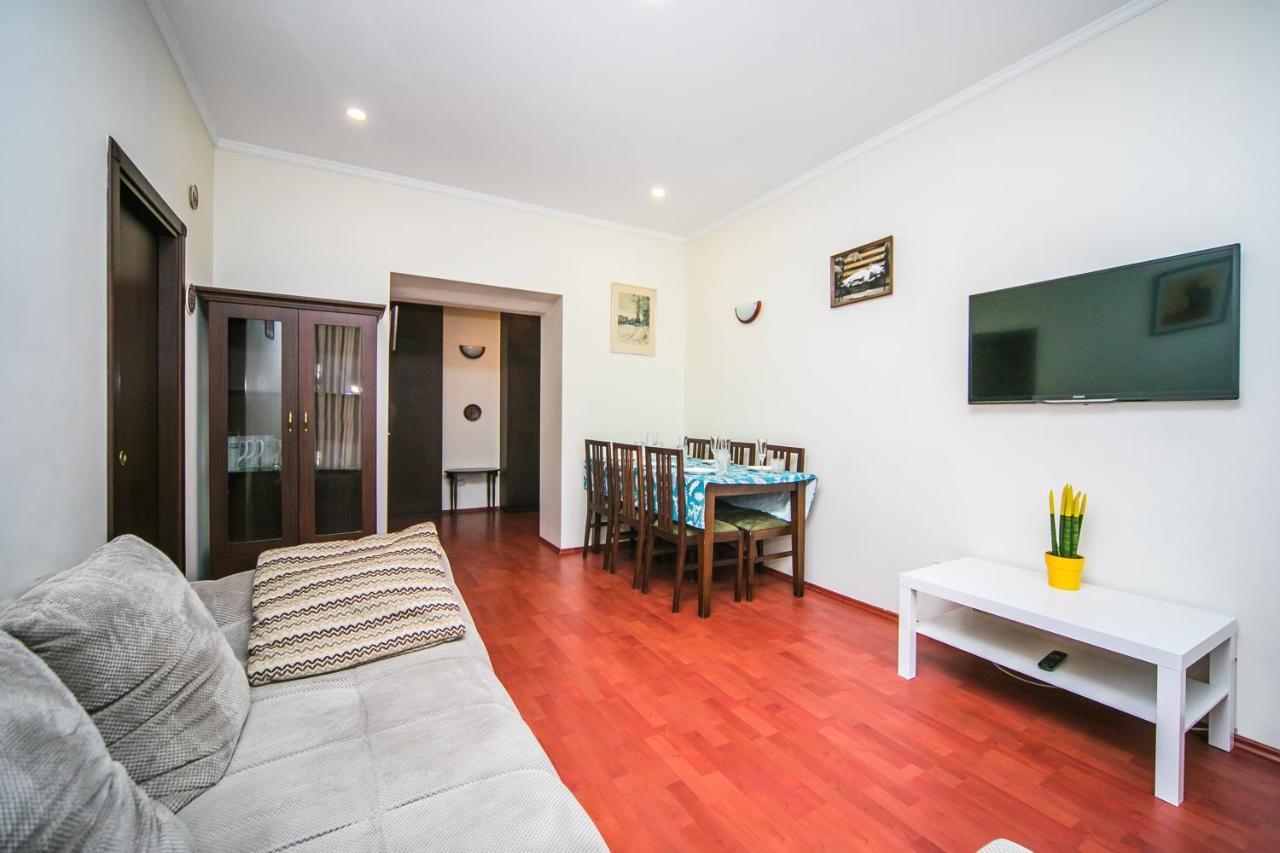Apartment Ploshchad Pobedy 3 Komnaty Минск Екстериор снимка