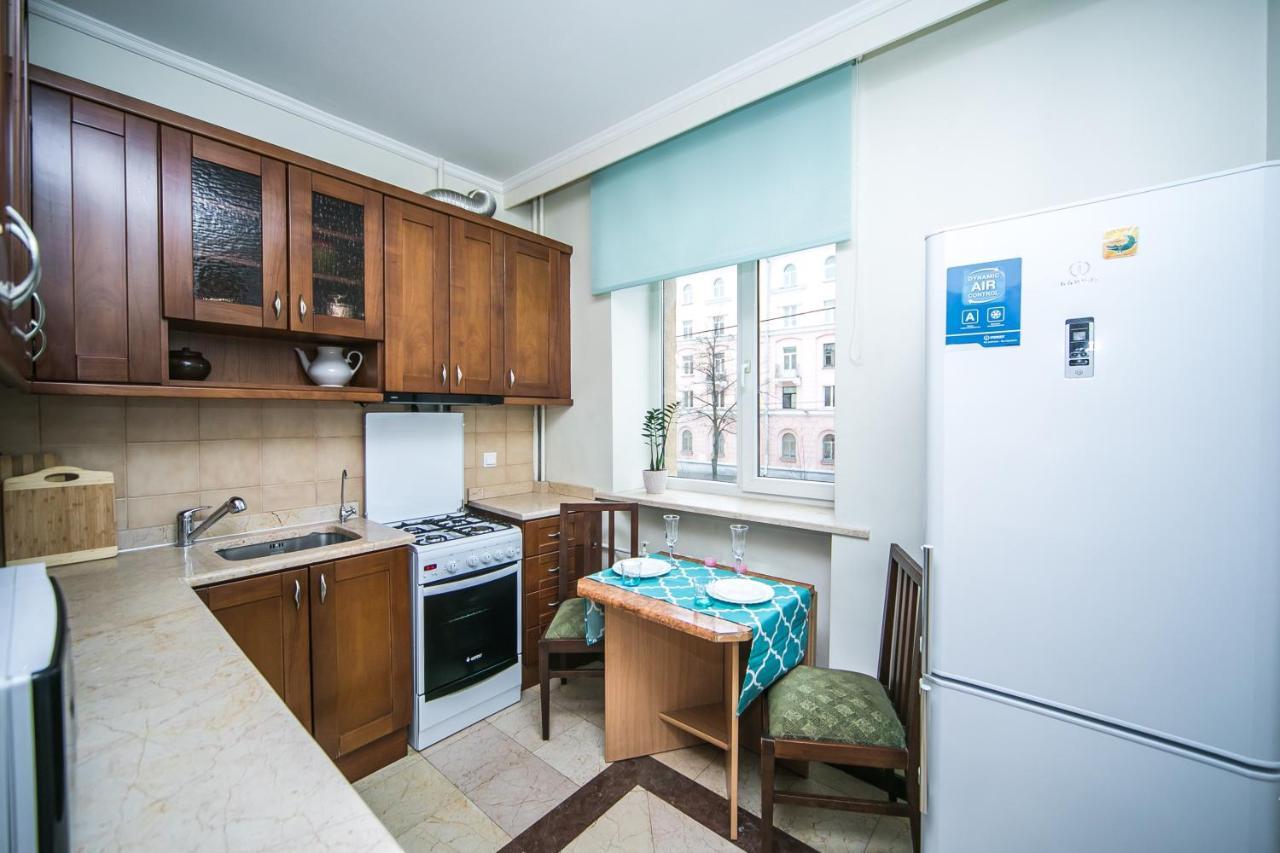 Apartment Ploshchad Pobedy 3 Komnaty Минск Екстериор снимка