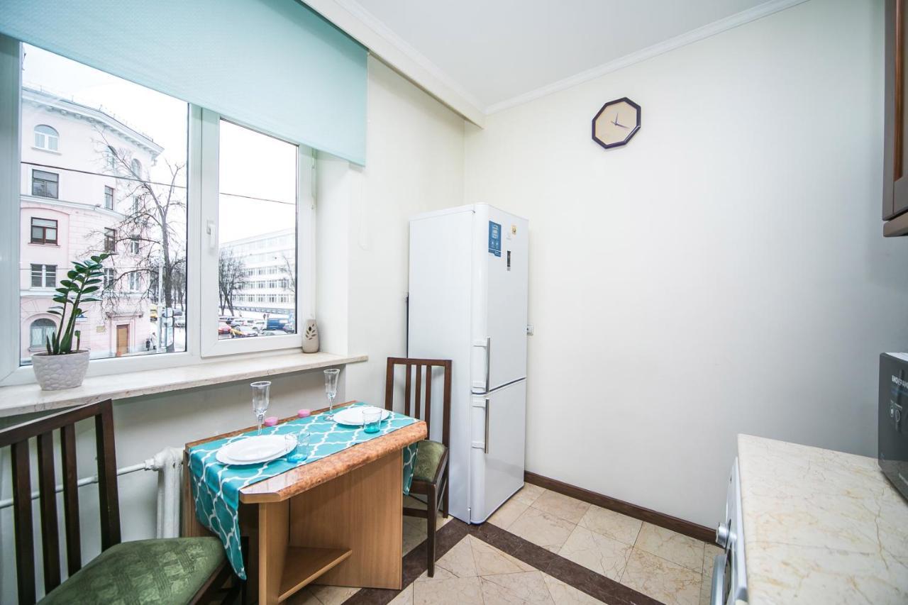 Apartment Ploshchad Pobedy 3 Komnaty Минск Екстериор снимка