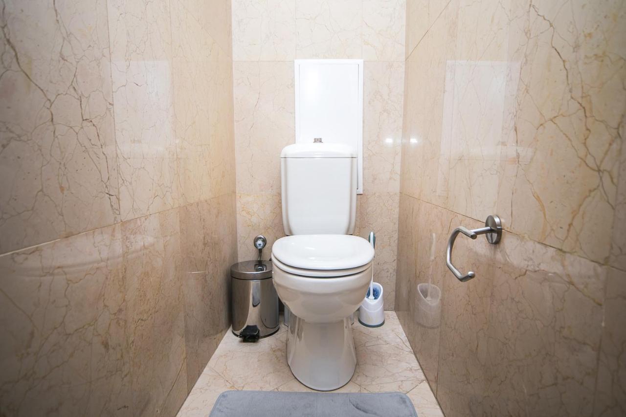 Apartment Ploshchad Pobedy 3 Komnaty Минск Екстериор снимка