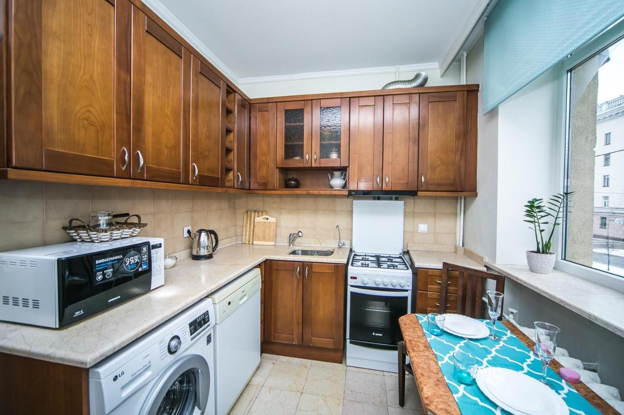 Apartment Ploshchad Pobedy 3 Komnaty Минск Екстериор снимка